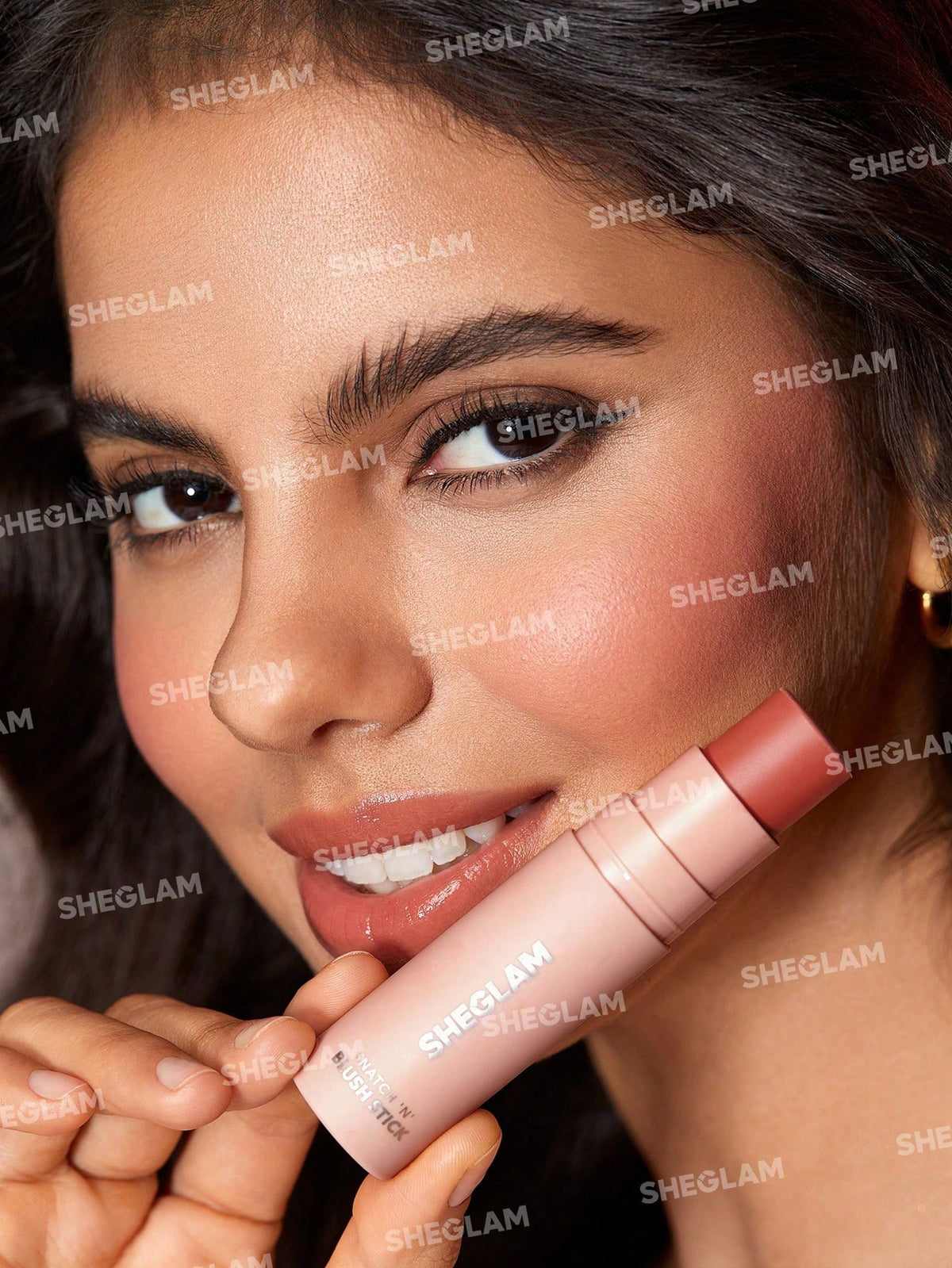 Snatch 'N' Blush Stick — image 4